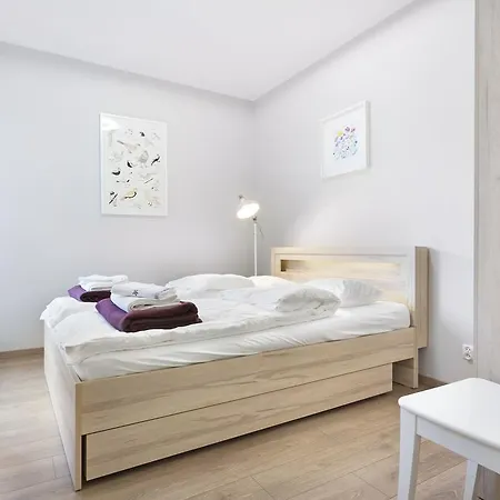 Spokojny I Komfortowy Wsrod Zieleni Appartement